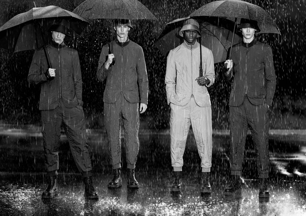 エンポリオ アルマーニ」祝40周年！復刻版マガジンの発売や回顧展を