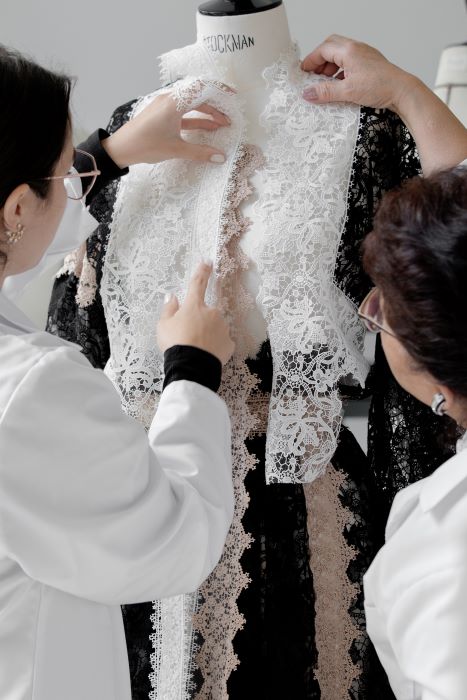 美しい刺繍やレースが織り成す幻想的な世界。ディオール春夏