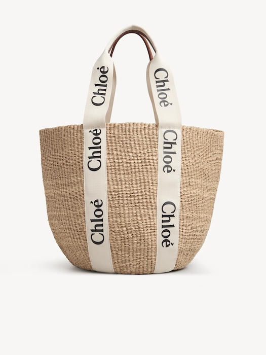 Chloé かごバッグ ラフィア素材 Chloé ラフィア製Summer Bananaトートバッグ の青色 | Chloé JP