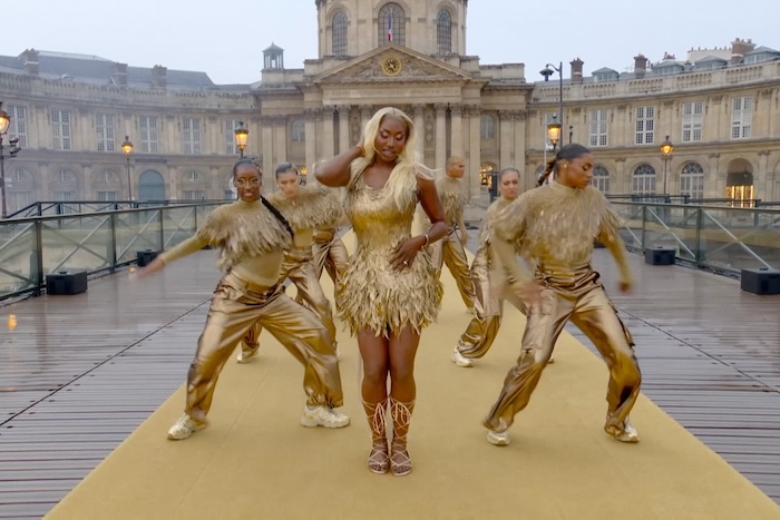 パリ2024オリンピック」開会式を彩った5人のミューズたち。ディオール