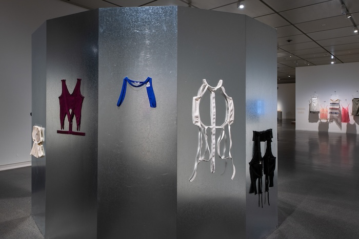 19~20世紀ファッション写真展 モード 夢と欲望 LOVE ファッション - 私を着がえるとき 」が東京で開催