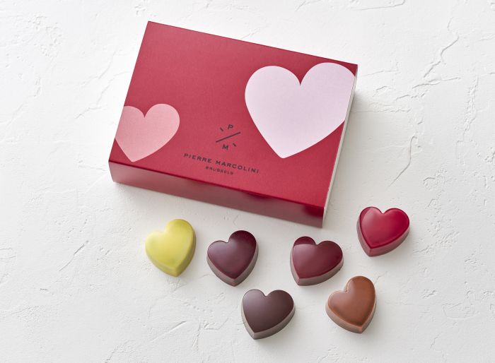 ピエール マルコリーニの2025年バレンタインコレクション 非対称な