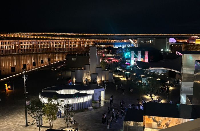 大阪・関西万博】夜景＆美味ビールNo.1のチェコ館。ミャクミャクのお