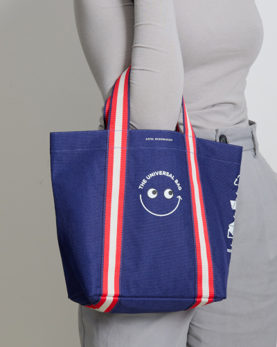 アニヤ・ハインドマーチ「The Universal Bag」に2種類のミニ・サイズが