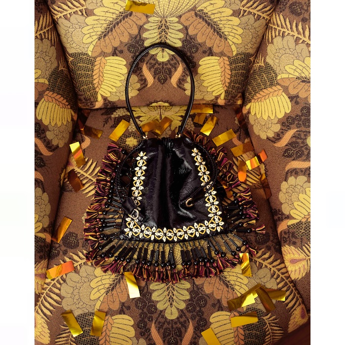 エトロ」祝宴の余韻に包まれるホリデーコレクション。髙橋海人の