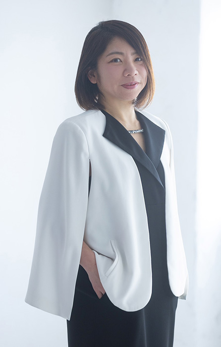 市川真衣子