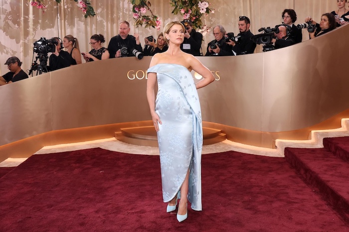 ジェシー・バックリー、ハムネット、ゴールデングローブ賞、ディオール