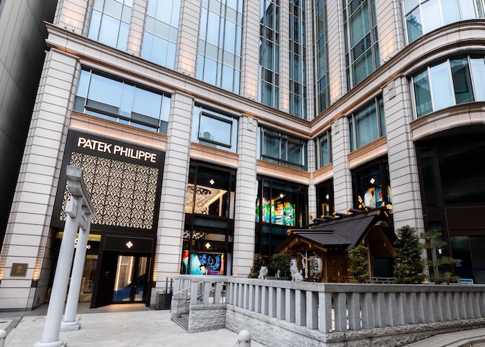 ジョルジオ アルマーニ」創立50周年を記念した特別展。アーカイブ作品