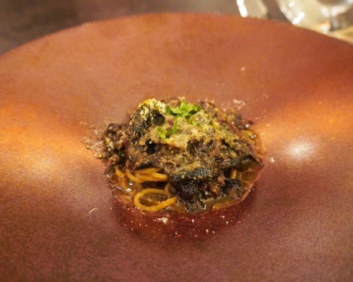 皿の上の食べ物

AI 生成コンテンツは誤りを含む可能性があります。